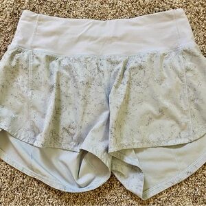Lululemon Speed Up MR 4 in Lined shorts